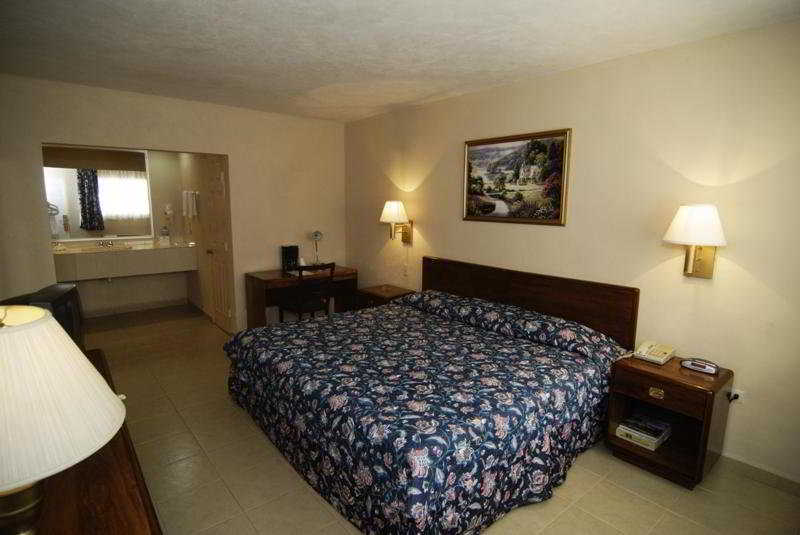 Hotel El Camino Inn & Suites Reynosa Bagian luar foto