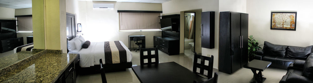 Hotel El Camino Inn & Suites Reynosa Bagian luar foto